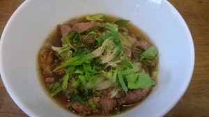 Nuudelikeitto naudanlihalla