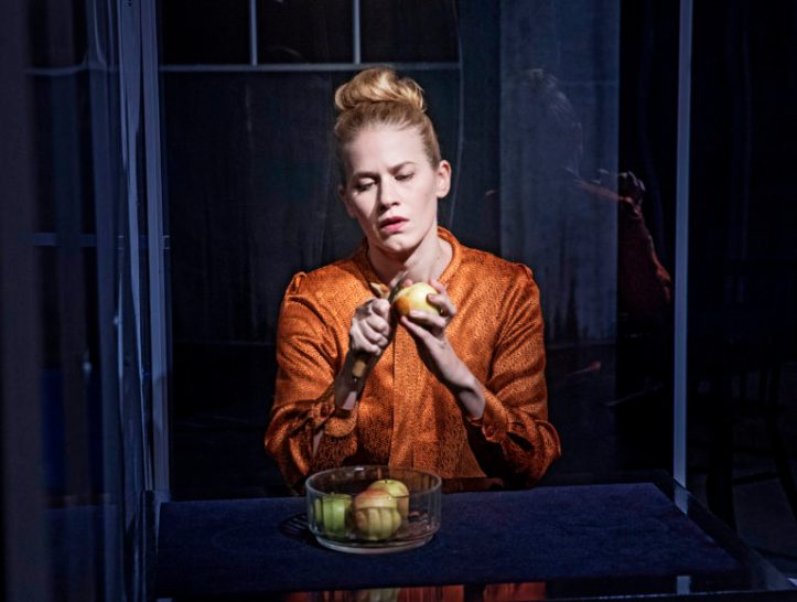 Teater Viirus / Allt som sägs / Photo by Cata Portin