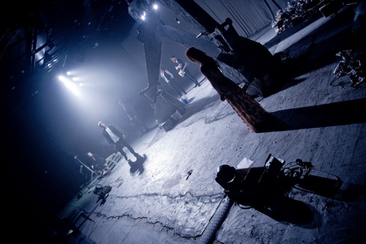 Kuvassa: Maria Ahlroth, Tobias Zilliacus, Martin Bahne, Robert Enckell, Ville Kabrell ja Minna Haapkylä. Kuva: Jonatan Sundström