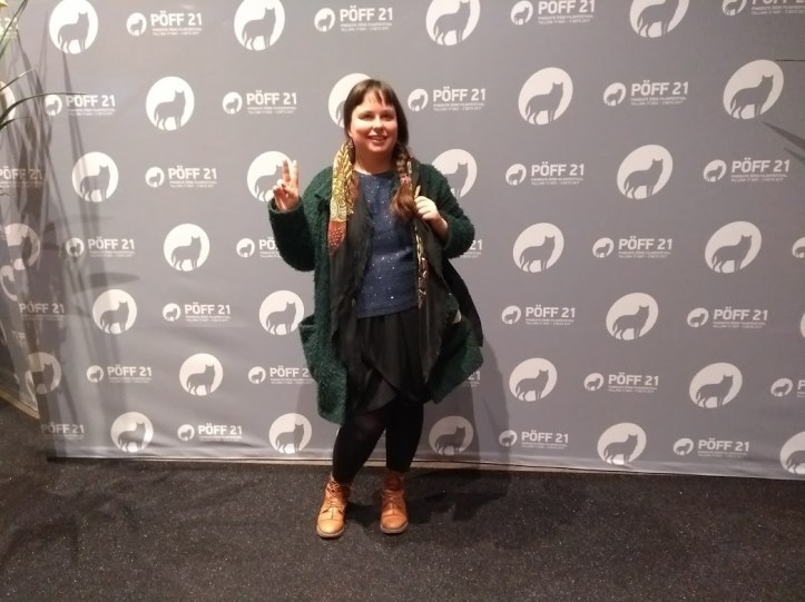 Poseeraan Solariksessa, kuvasta kiitos Eijalle!