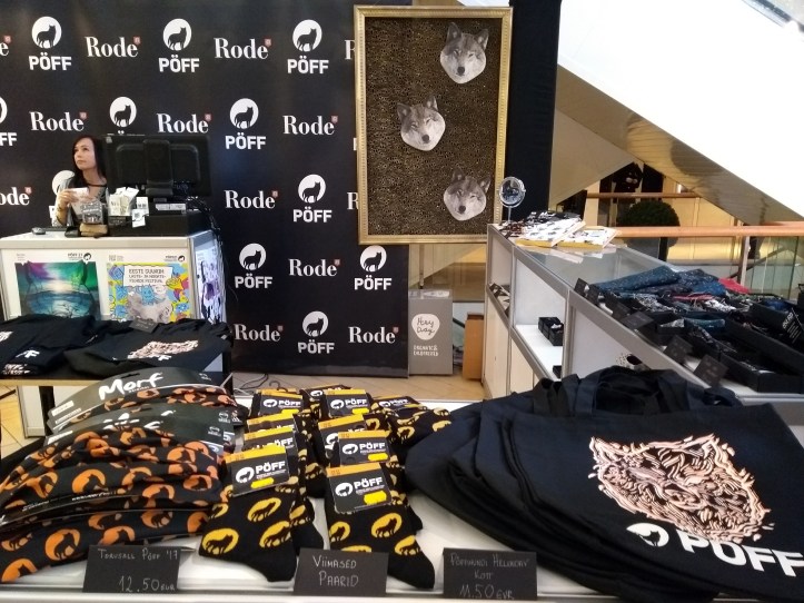 PÖFF:in oheistuotemyymälä Solaris-kauppakeskuksessa. 