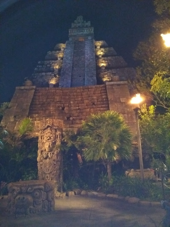 Indiana Jones Adventure: Temple of the Crystal Skull