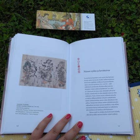 Luin kirjan loppuun viime viikonloppuna Tokion Kyu Shiba Rikyu Gardeninissa.