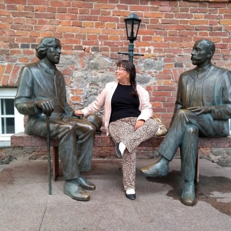 Tutustuin Tartossa Oscar Wildeen ja virolaiseen kirjailija Eduard Vildeen.