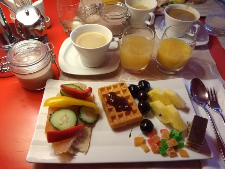 Aamupalani hotellin Valuuttabaarissa