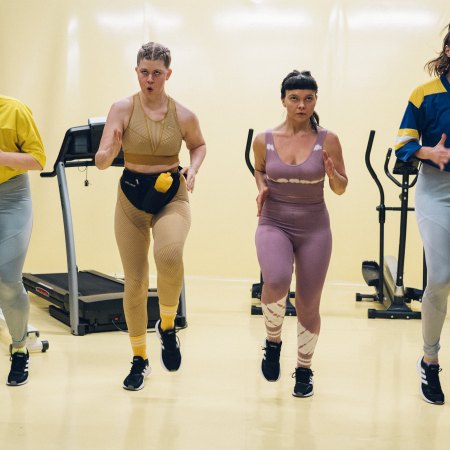 kuvassa Linda Hämäläinen, Suvi Blick, Ida-Sofia Fleming, Sara Paasikoski. Kuvaaja Mitro Härkönen