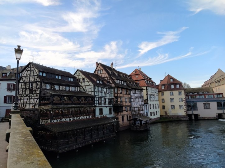 Petite France -alue Strasbourgissa on satukirjamaisen soma. Kaikki jutun kuvat ovat ottamiani.